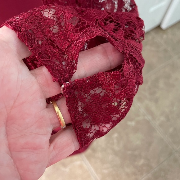 Vivian Diamond Dressy Collection Burgundy Gown - Picture 4 of 11